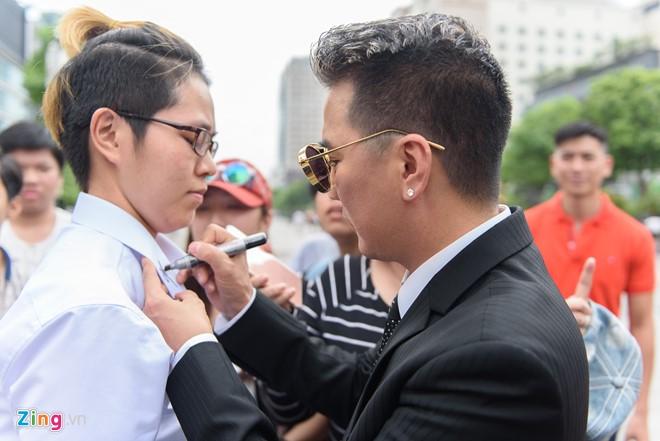 Cuong Do La di sieu xe den quay MV cung Dam Vinh Hung hinh anh 9