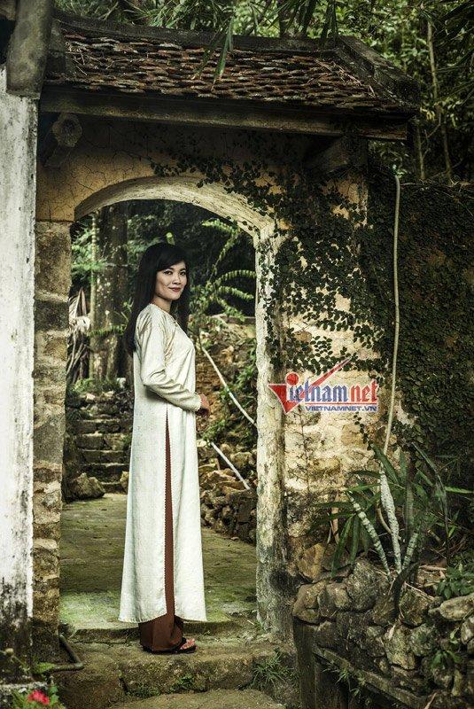 Rời VTV, BTV Diệp Anh làm người mẫu - Ảnh 1.