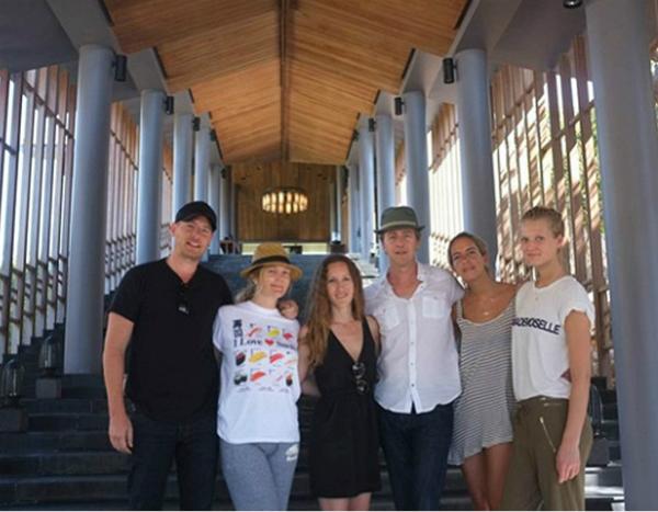 chon-o-sang-chanh-cua-nguoi-noi-tieng-khi-den-viet-nam-8