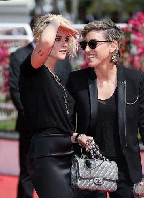 mot-nam-4-moi-tinh-dong-gioi-cua-kristen-stewart-3