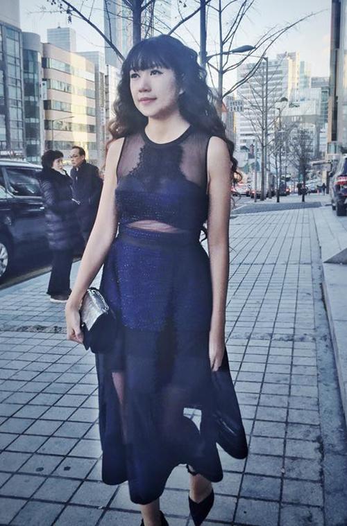 Song song với chế độ ăn, bà mẹ bốn con còn thường xuyên sử dụng dịch vụ quấn eo massage sau sinh.