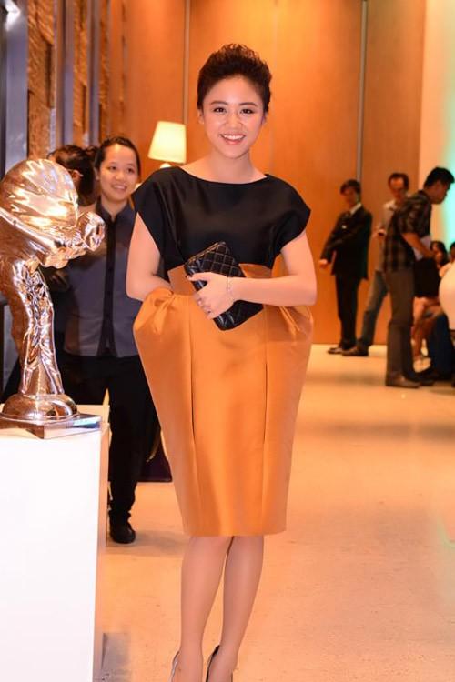 van hugo, huong tram, van mai huong bi "nuot dang" the tham - 6