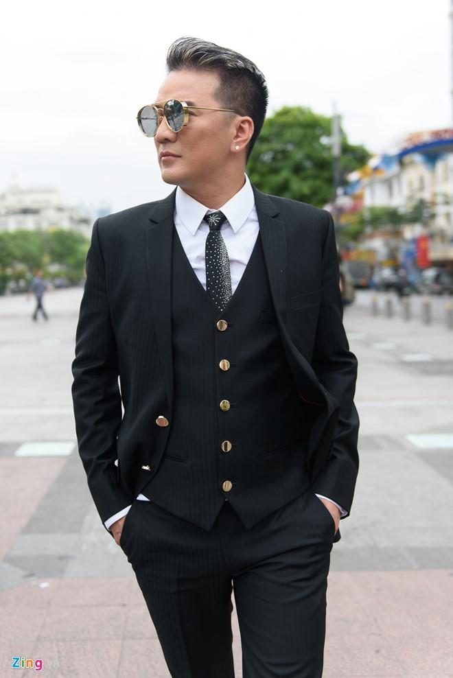 Dam Vinh Hung: ‘Toi khong noi chuyen voi me may thang qua’ hinh anh 2