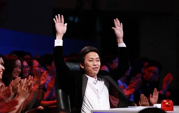 Tiểu phẩm triệu view: Danh hài Trung Dân muốn khỏa thân trong quan tài kính-3