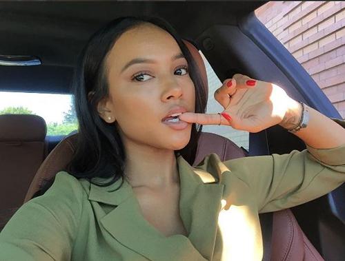 can canh nhan sac co gai goc viet noi bat tai tham do qua cau vang - 12