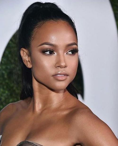 can canh nhan sac co gai goc viet noi bat tai tham do qua cau vang - 9