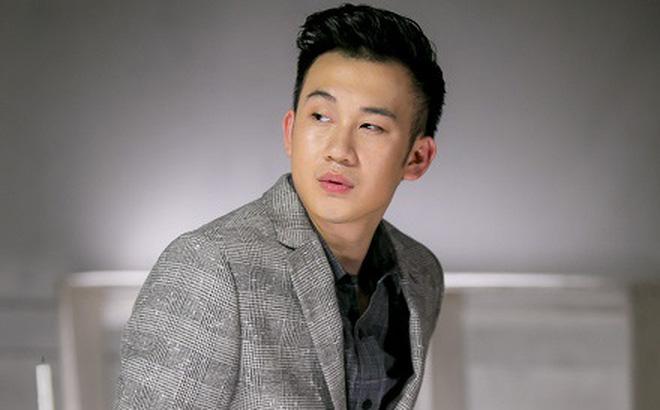 Dương Triệu Vũ: Để tồn tại, bố mẹ phải xin giấy chứng nhận tâm thần