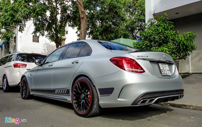 Mercedes C63S Edition 1 không phải siêu xe hay xe thể thao đắt tiền bởi có giá chỉ 4,6 tỷ đồng. Tuy nhiên việc chi số tiền lớn để tậu một chiếc sedan hạng C là việc không nhiều người dám làm, bởi cùng số tiền này, đa phần người dùng sẽ nghĩ tới một chiếc S400 sang trọng.