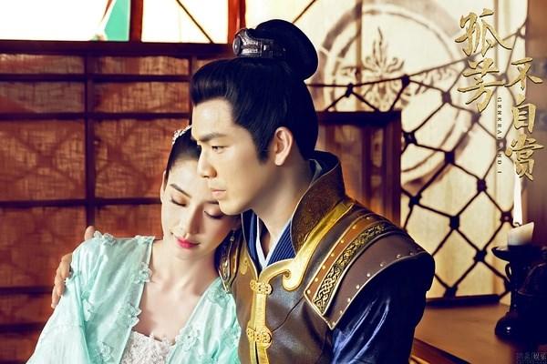 Nhan sắc xập xệ vì thẩm mỹ, Lý Tiểu Lộ vẫn gây sốt-5