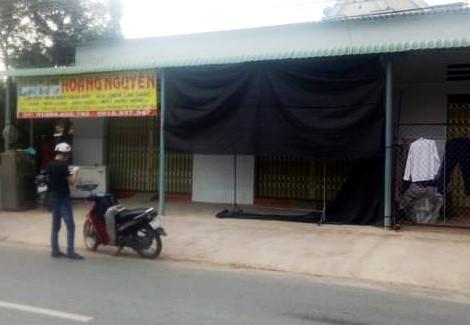 Bé trai 8 tháng tuổi ở Bình Dương bị kẻ cướp cắt cổ - Ảnh 1.