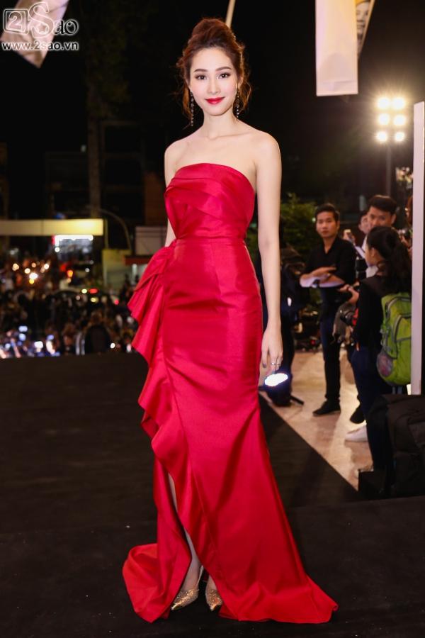 Chưa bao giờ dàn sao Việt xúng xính váy áo đi tiệc đông như thế này-1