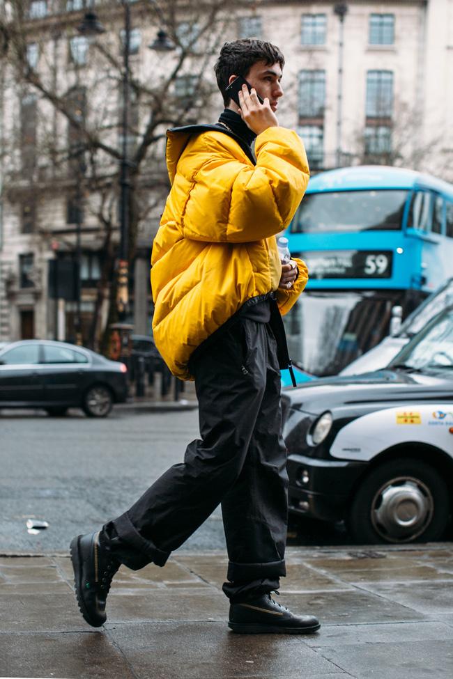 Tuần lễ thời trang nam: Nơi street style trở thành cái cớ để phái mạnh chặt chém nhau hết mình - Ảnh 12.