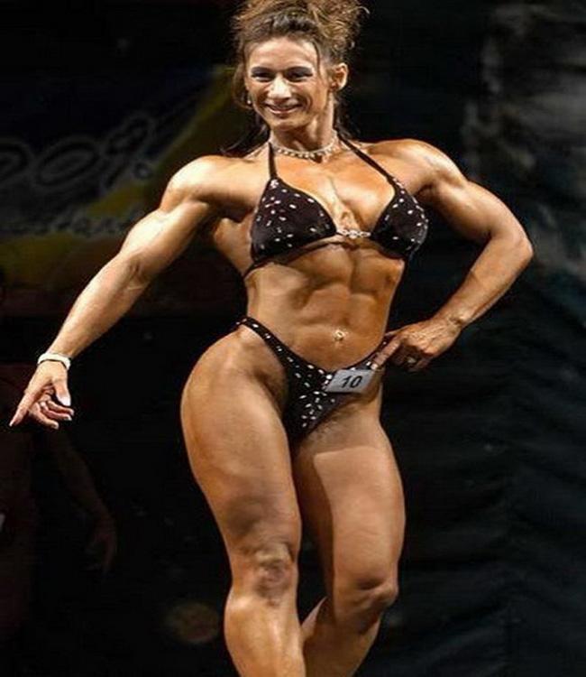 xem hinh chi em, dan ong phat... "them" hinh anh 14