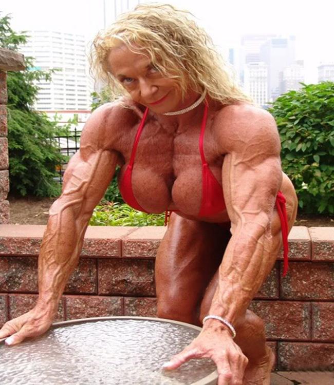 xem hinh chi em, dan ong phat... "them" hinh anh 10