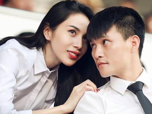 Thủy Tiên, Công Vinh nói gì khi bị chỉ trích làm màu vì thưởng đội bóng 200 triệu dù thua trận?