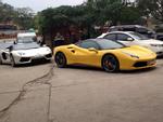 Bộ đôi siêu xe Ferrari và Lamborghini 