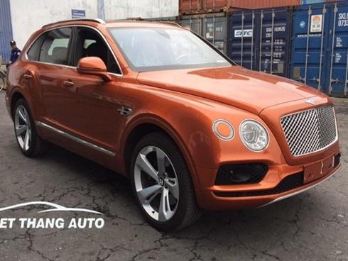 Bentley Bentayga thứ 9 cập bến Việt Nam với màu sơn độc nhất vô nhị