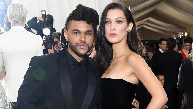 Bella Hadid cho rằng Selena Gomez là đồ bạn bè phản bội vì hẹn hò The Weeknd - Ảnh 2.