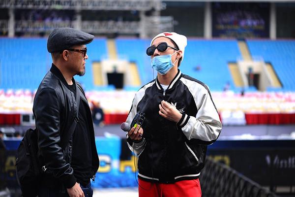 Sau tất cả, Sơn Tùng M-TP vẫn lễ phép chào hỏi nhạc sĩ Huy Tuấn-5