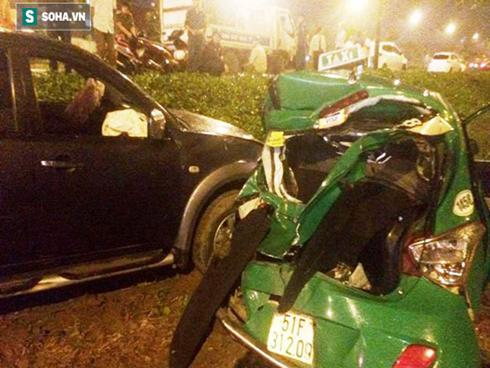 Say xỉn, tài xế xe bán tải húc văng taxi khiến 4 người bị thương