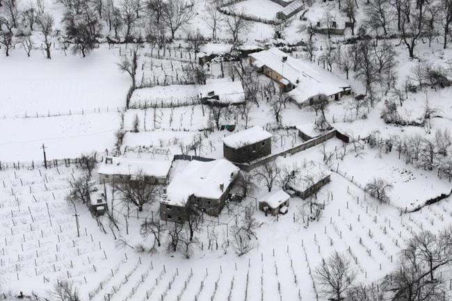 Tuyết phủ đầy ở khu vực Tropoja, phía bắc Albania.