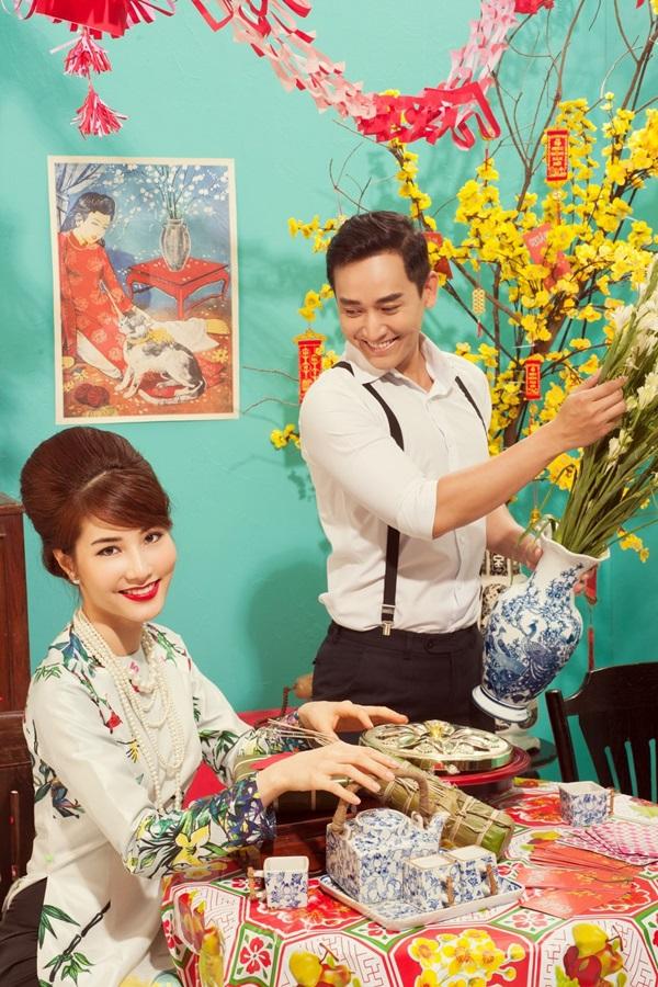 Diễm My, Hứa Vĩ Văn và Trọng Khang xuất hiện như một gia đình thật sự. Trong khi cặp đôi vợ chồng Diễm My, Hứa Vĩ Văn tình tứ như vợ chồng son thì thành viên nhí Trọng Khang gửi lời chúc Tết đến các anh chị diễn viên:“Con chúc các cô chú, anh chị trong năm mới sức khỏe dồi dào, tiền tài đầy túi và suốt cả năm, ngày nào cũng tràn ngập tiếng cười”.