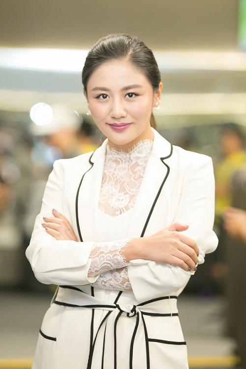 Những người đẹp không đáng ‘bị chê xấu’ của showbiz Việt-2