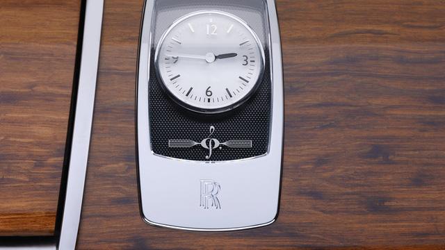 Phantom của đại gia Việt lọt top 6 xe Rolls-Royce thửa riêng ấn tượng nhất năm 2016 - Ảnh 8.