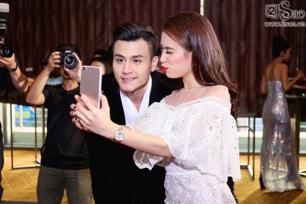 Hoàng Thùy Linh xinh như công chúa e ấp bên Vĩnh Thụy-9