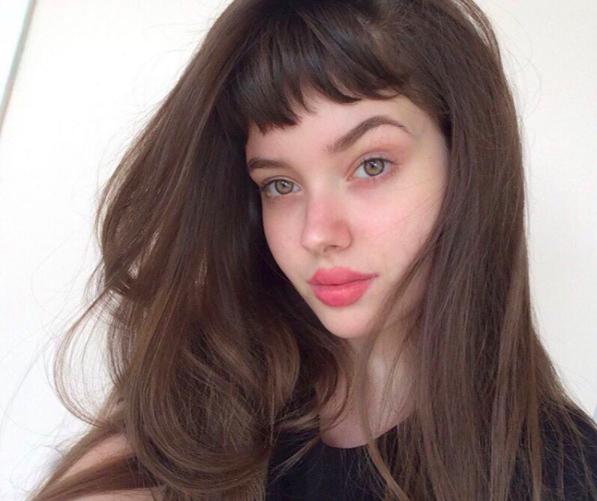 Nhan sắc xinh đẹp của cô nàng 15 tuổi được ví như bản sao Angelina Jolie - Ảnh 11.