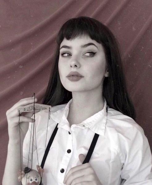 Nhan sắc xinh đẹp của cô nàng 15 tuổi được ví như bản sao Angelina Jolie - Ảnh 3.