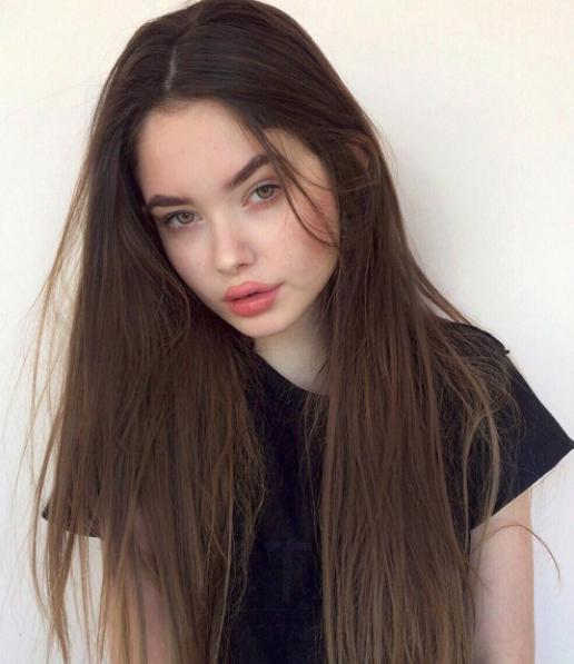 Nhan sắc xinh đẹp của cô nàng 15 tuổi được ví như bản sao Angelina Jolie - Ảnh 8.