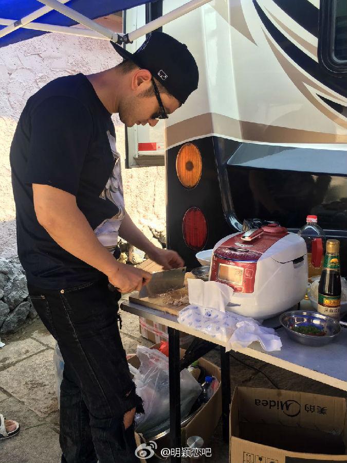 Huỳnh Hiểu Minh, Angela Baby lần đầu tiết lộ ảnh cưới phong cách 18+-7