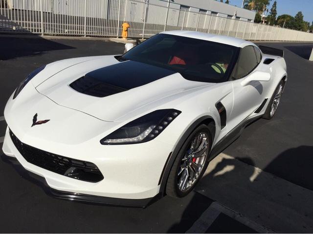 Hai tay chơi Phan Thiết và Nha Trang tậu cặp đôi Chevrolet Corvette C7 ăn Tết - Ảnh 2.