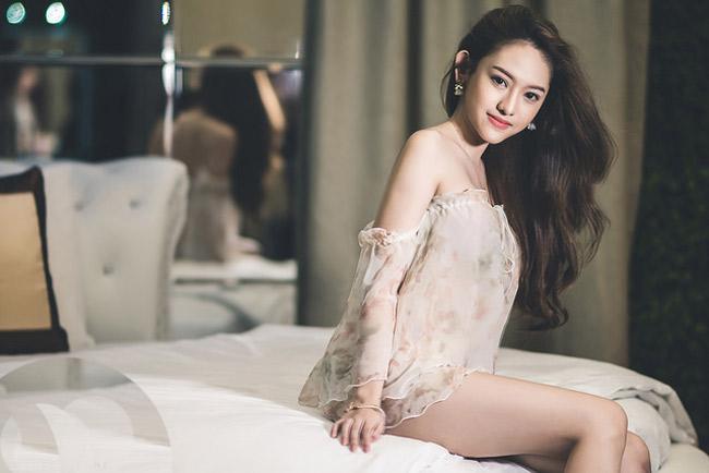 hot girl khien tinh cu midu "chao dao" dien vay ngu mong manh hinh anh 9