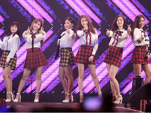 Noo, Tóc Tiên có màn mash-up cùng T-ara