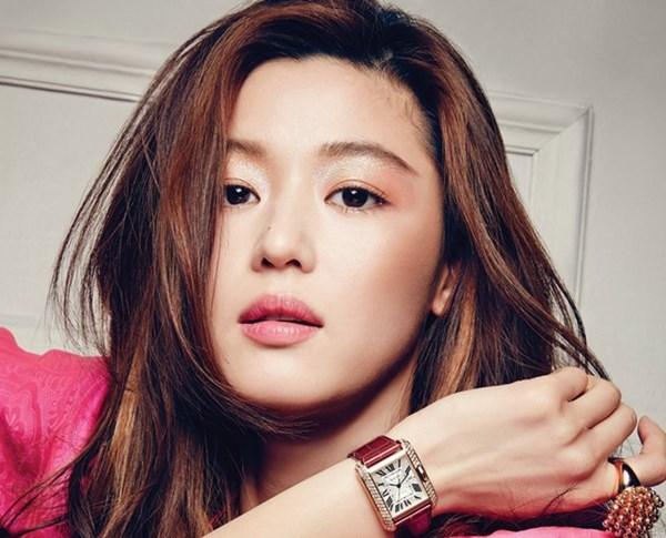 Diễn xuất của Jun Ji Hyun luôn được người xem đánh giá cao. Nhờ thế, dù đóng phim truyền hình hay điện ảnh, cô vẫn rất thành công.