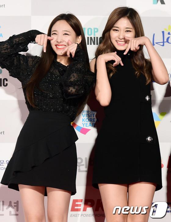 Thảm đỏ Seoul Music Awards: Phạm Băng Băng Hàn Quốc mặc sến vẫn đủ lấn át loạt mỹ nhân Kpop-11