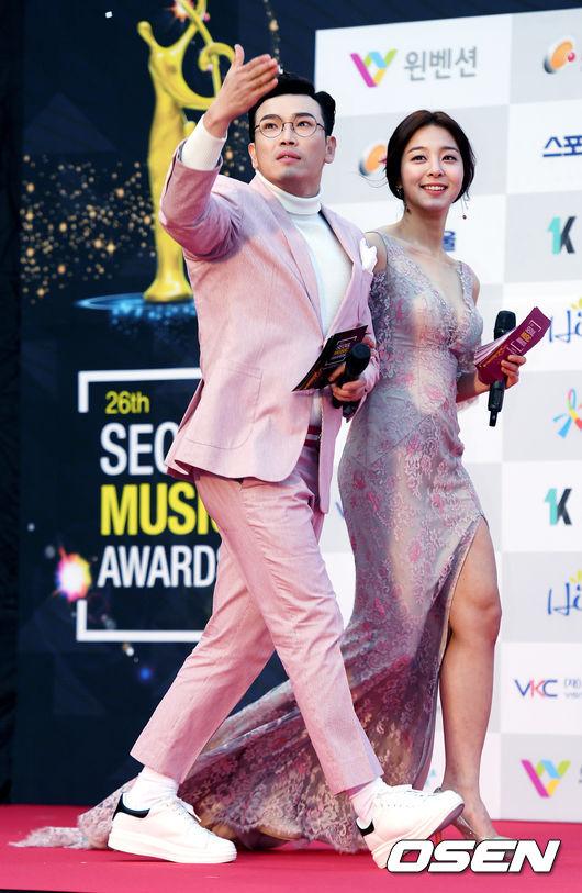 Thảm đỏ Seoul Music Awards: Phạm Băng Băng Hàn Quốc mặc sến vẫn đủ lấn át loạt mỹ nhân Kpop-9
