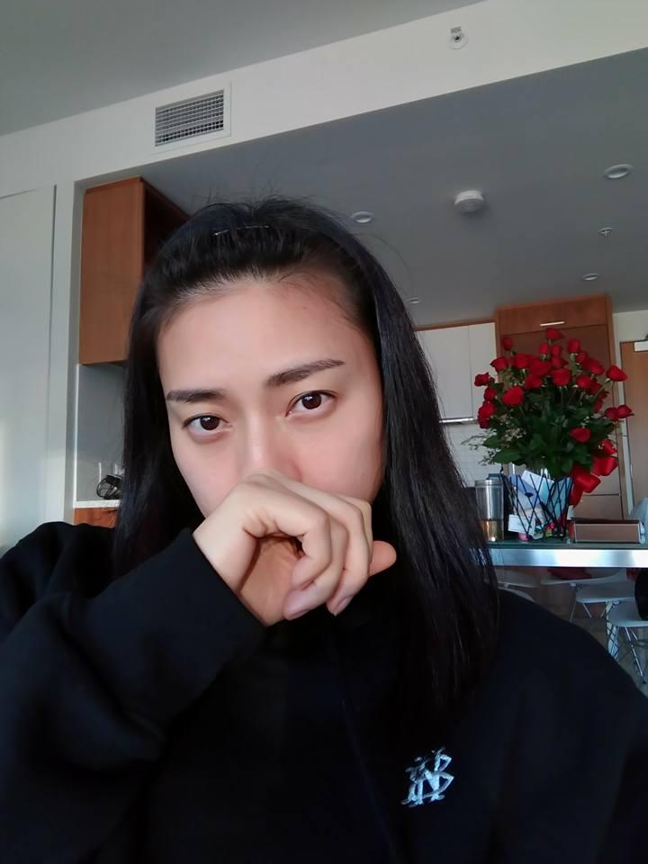 FB 24h: Yêu tình trẻ nhưng Lê Phương chưa muốn lấy chồng, Ngọc Trinh về quê tặng quà tết-2