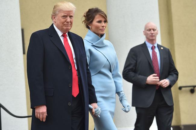 Trong lễ nhậm chức, bà Trump đã xào ngay phong cách thời trang của hai cựu Đệ nhất phu nhân! - Ảnh 3.