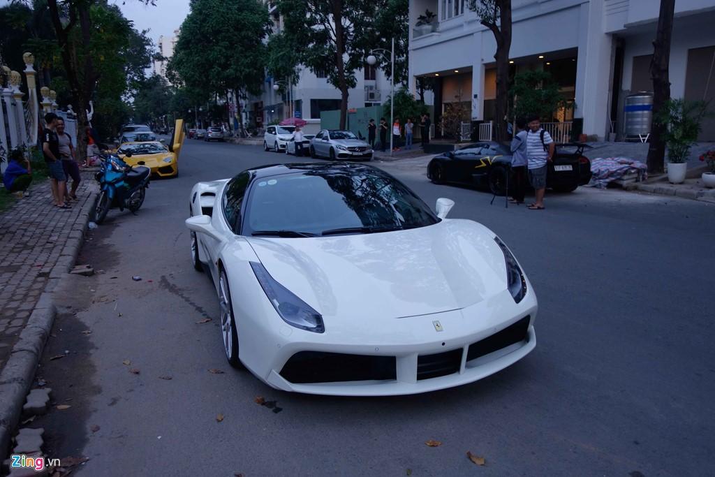 Minh Nhua va Cuong Do La chay xe di Vung Tau hinh anh 4