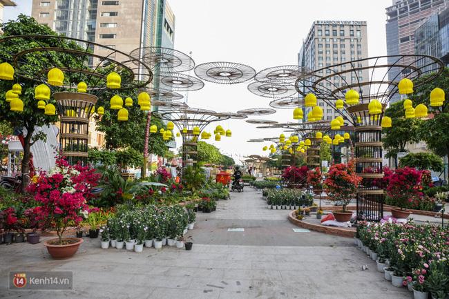 Ngắm nhìn những tiểu cảnh xinh xắn đang được trang trí tại đường hoa Nguyễn Huệ trước ngày khai mạc - Ảnh 13.