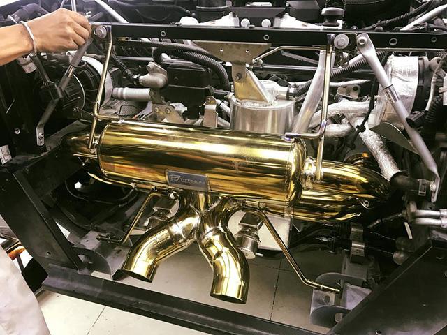 Đại gia Việt chi hơn 300 triệu Đồng độ lại siêu xe Lamborghini Aventador chơi tết - Ảnh 4.