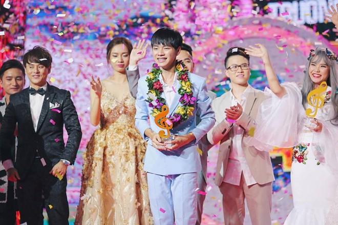 Cao Ba Hung: 'Toi la Sky va muon song ca cung Son Tung' hinh anh 1