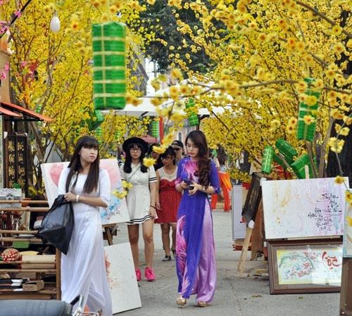 Hướng xuất hành, tuổi gì xông đất tốt nhất năm Đinh Dậu? - 1