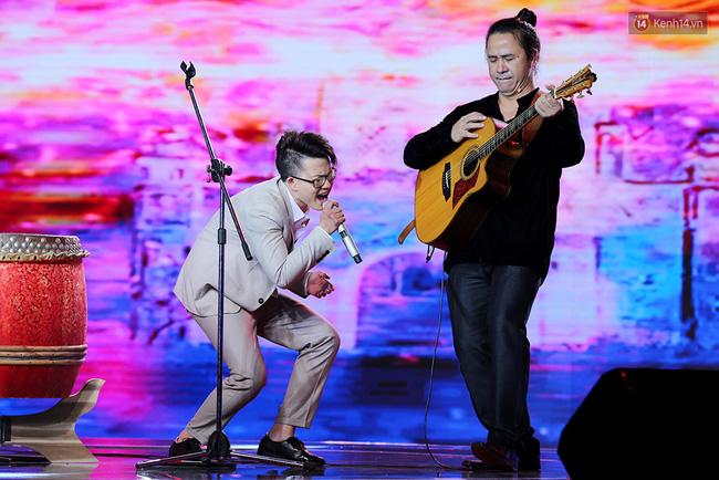 HLV Lê Minh Sơn: Sing My Song đã kết thúc từ khi Ông bà anh xuất hiện - Ảnh 2.