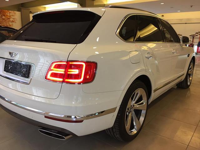 Tay chơi miền Trung đập hộp Bentley Bentayga hơn 20 tỷ Đồng - Ảnh 3.