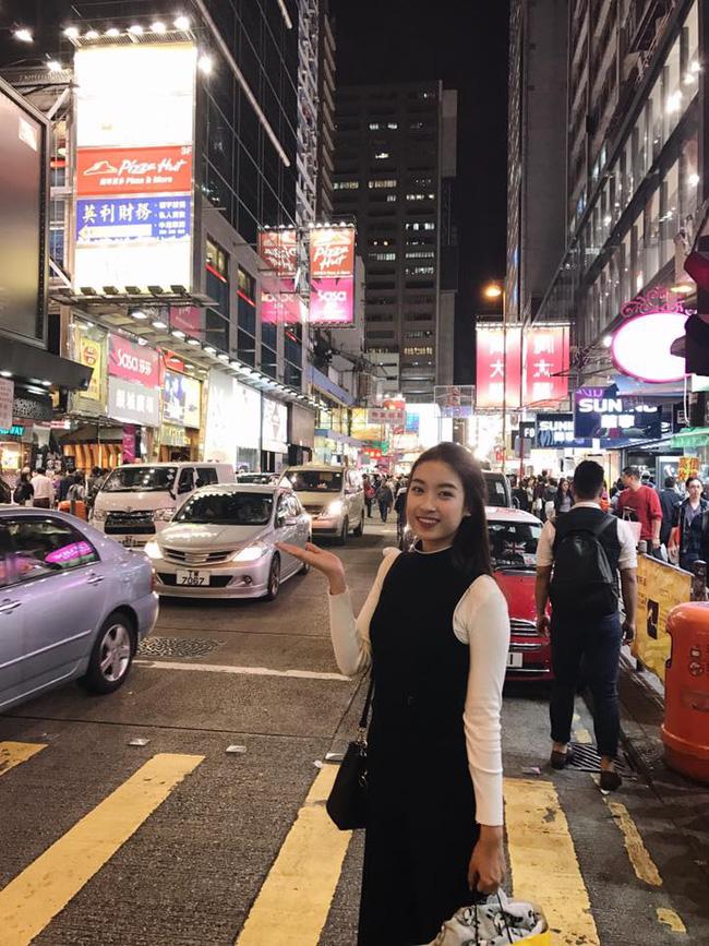 Đăng quang hơn 1 năm, cả gia tài hàng hiệu của Hoa hậu Mỹ Linh vẫn chỉ vỏn vẻn... 2 chiếc túi - Ảnh 2.