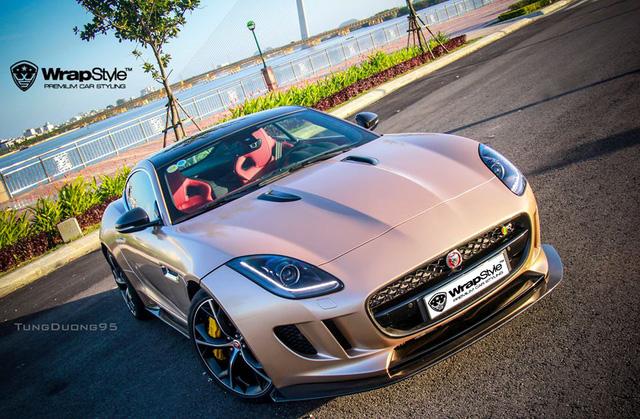 Jaguar F-Type R biển tứ quý 9 của đại gia Đà Nẵng thay áo chơi Tết Nguyên đán - Ảnh 1.